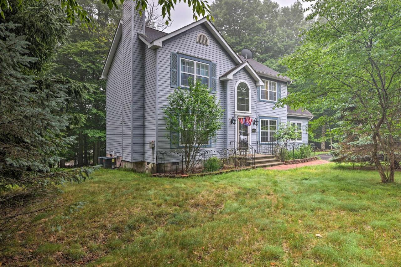 Spacious Tobyhanna Home With Lake Access And Fire Pit! Exterior photo